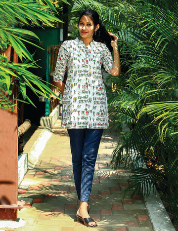 White Warli Kalamkari Crop Top for Women