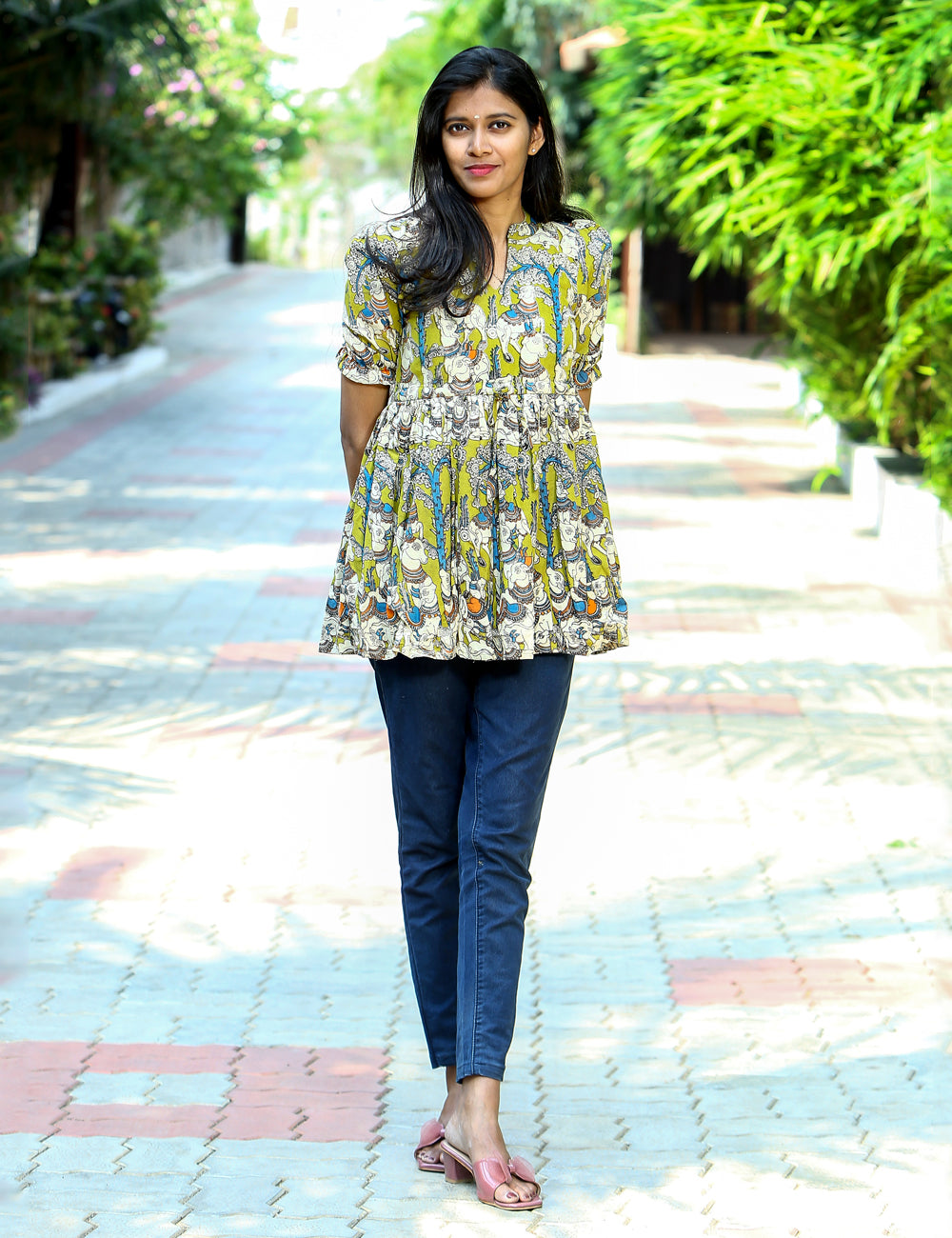 Mehandi Green Varnika Pen Kalamkari Crop Top for Women