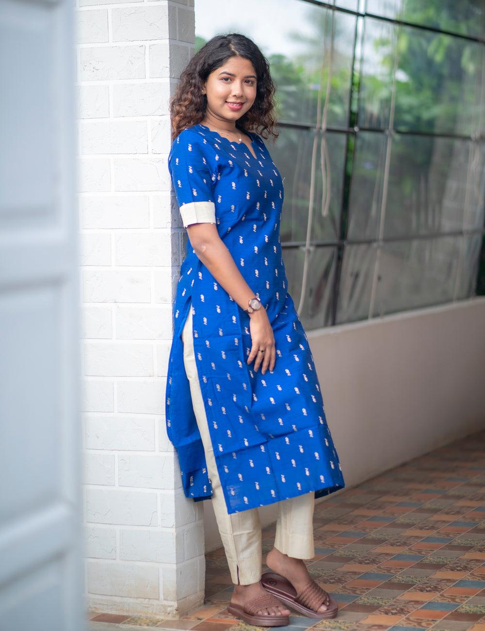 ROYAL BLUE RAWSILK AMILY KURTA SET 2PC