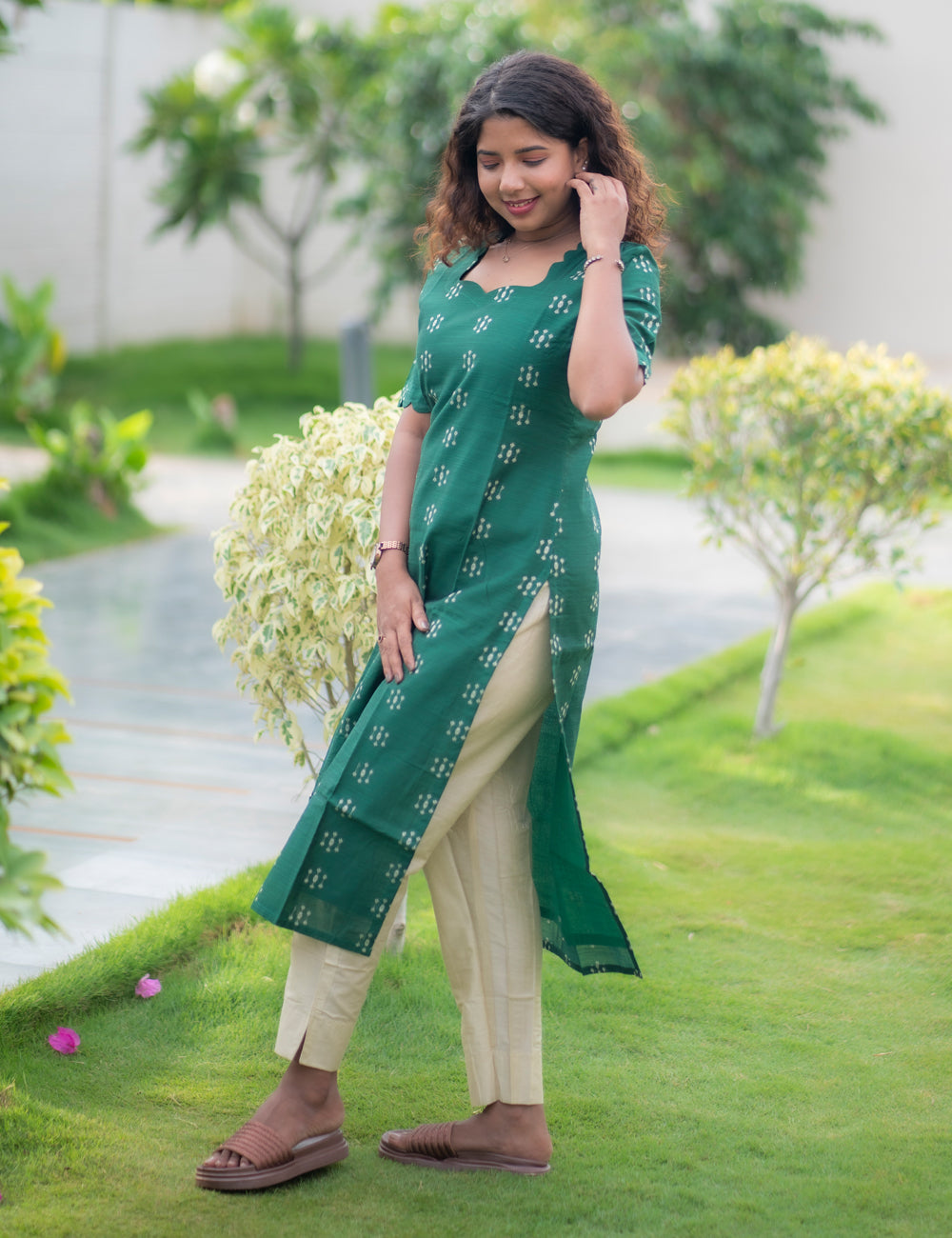BOTTLE GREEN RAWSILK VRUKSHA 2 PCS KURTI SET