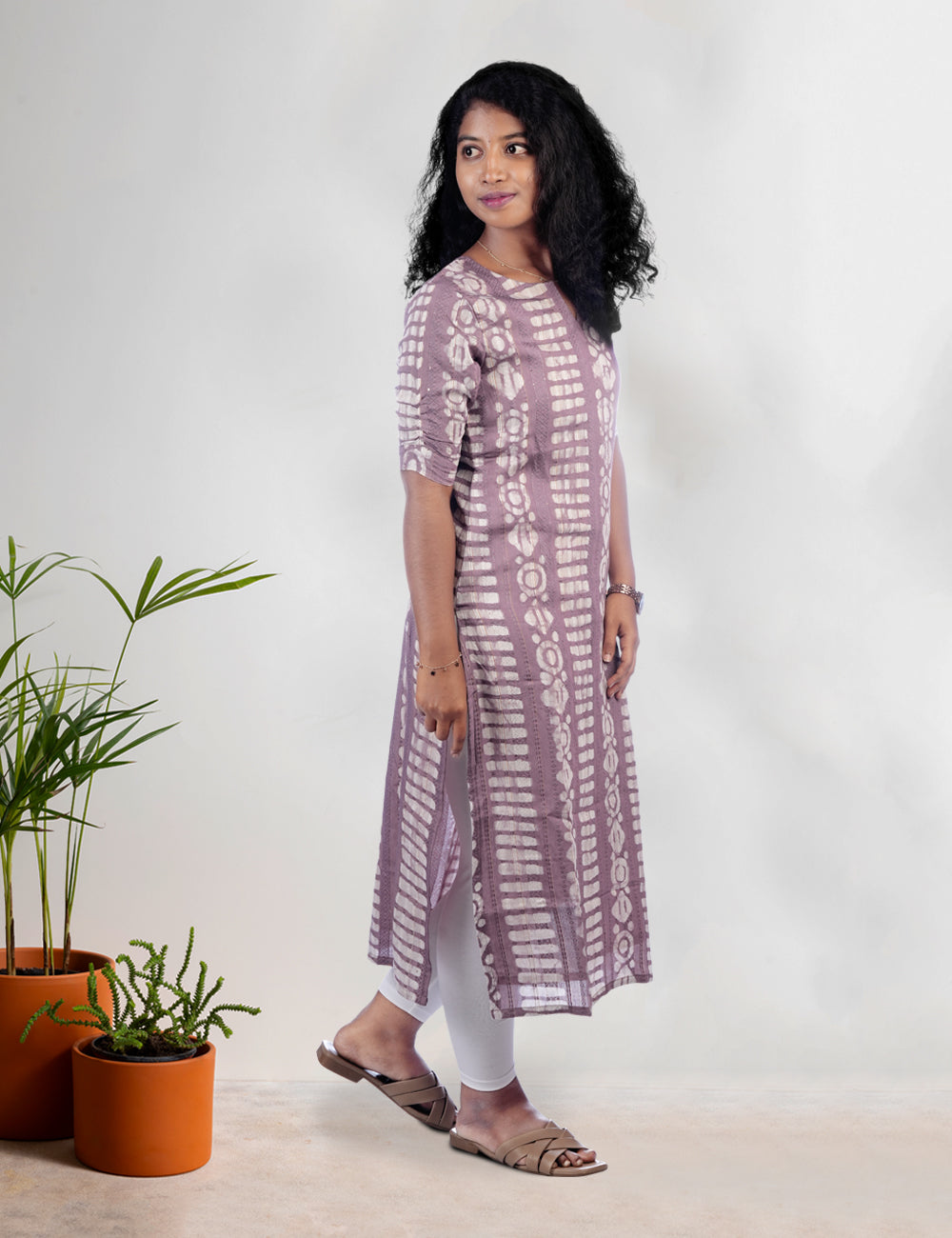 LAVENDOR BATIK PRINTED RASHMI STRAIGHT KURTI