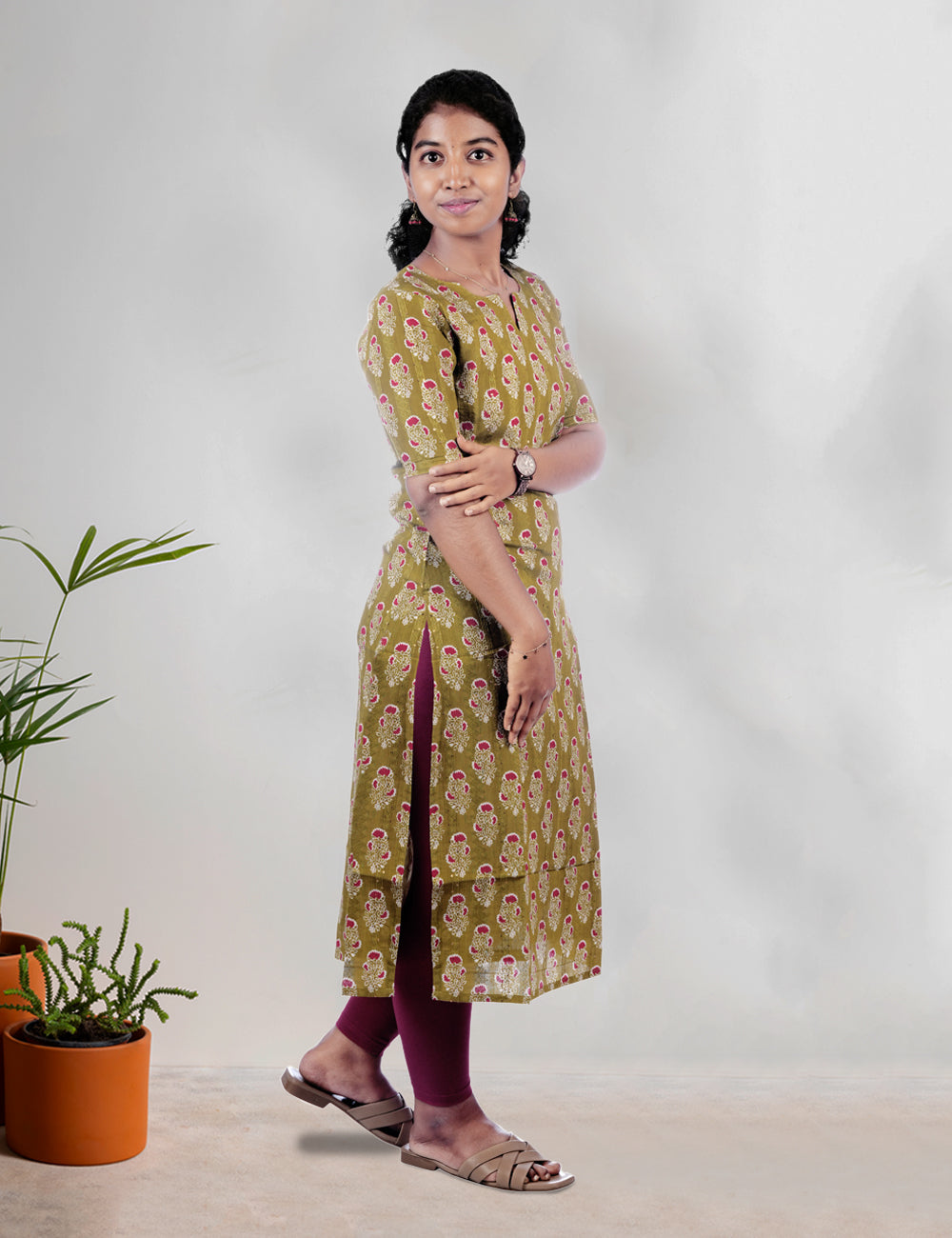 OLIVE GREEN PRINTED NIVAA STRAIGHT KURTI